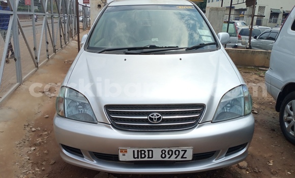 Gura Yakoze Toyota Nadia Silver Imodoka i Kampala mu Uganda Gura Yakoze Toyota Nadia Silver Imodoka i Kampala mu Uganda