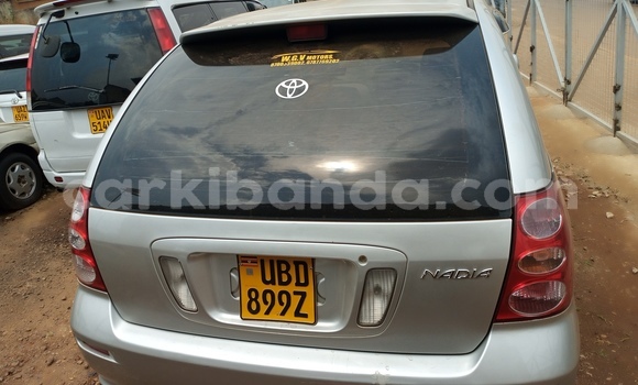 Gura Yakoze Toyota Nadia Silver Imodoka i Kampala mu Uganda Gura Yakoze Toyota Nadia Silver Imodoka i Kampala mu Uganda