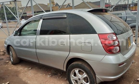 Gura Yakoze Toyota Nadia Silver Imodoka i Kampala mu Uganda Gura Yakoze Toyota Nadia Silver Imodoka i Kampala mu Uganda