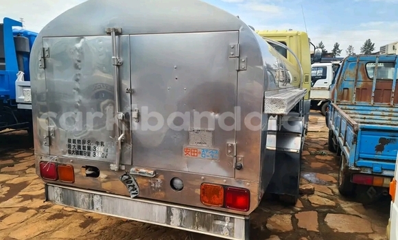 Buy Used Mitsubishi L400 Other Truck in Kampala in Uganda Buy Used Mitsubishi L400 Other Truck in Kampala in Uganda