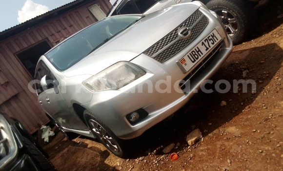 Nunua Ilio tumika Toyota Fielder Fedha Gari ndani ya Kampala nchini Uganda Nunua Ilio tumika Toyota Fielder Fedha Gari ndani ya Kampala nchini Uganda