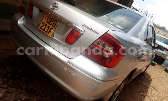 Gura Yakoze Toyota Premio Silver Imodoka i Kampala mu Uganda Gura Yakoze Toyota Premio Silver Imodoka i Kampala mu Uganda