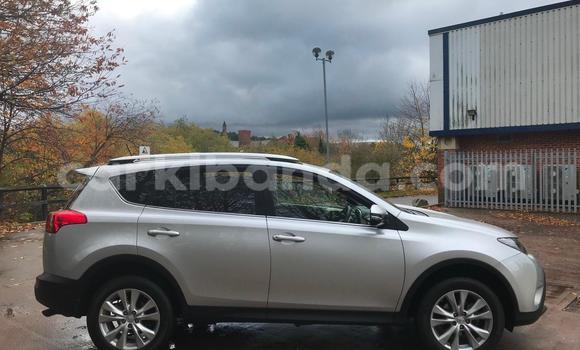 Gura Imported Toyota RAV4 Black Imodoka i Kampala mu Uganda Gura Imported Toyota RAV4 Black Imodoka i Kampala mu Uganda