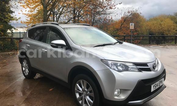 Gura Imported Toyota RAV4 Black Imodoka i Kampala mu Uganda Gura Imported Toyota RAV4 Black Imodoka i Kampala mu Uganda