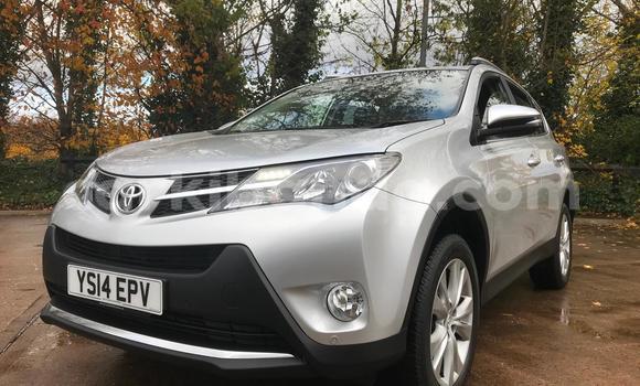 Gura Imported Toyota RAV4 Black Imodoka i Kampala mu Uganda Gura Imported Toyota RAV4 Black Imodoka i Kampala mu Uganda