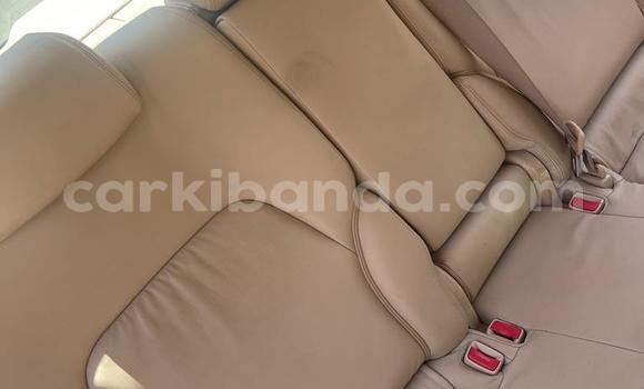 Gura Yakoze Toyota Mark X Black Imodoka i Kampala mu Uganda Gura Yakoze Toyota Mark X Black Imodoka i Kampala mu Uganda