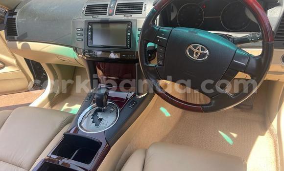 Gura Yakoze Toyota Mark X Black Imodoka i Kampala mu Uganda Gura Yakoze Toyota Mark X Black Imodoka i Kampala mu Uganda