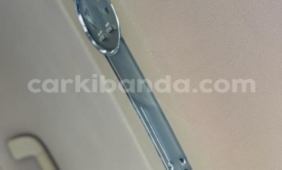 Gura Yakoze Toyota Mark X Black Imodoka i Kampala mu Uganda Gura Yakoze Toyota Mark X Black Imodoka i Kampala mu Uganda