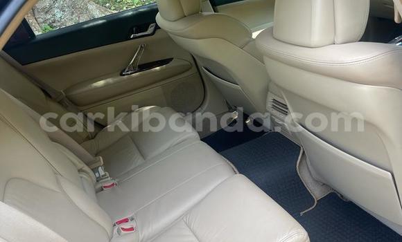 Gura Yakoze Toyota Mark X Black Imodoka i Kampala mu Uganda Gura Yakoze Toyota Mark X Black Imodoka i Kampala mu Uganda