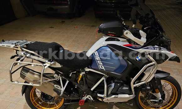 Buy Used BMW R1200GS Adventure Blue Bike in Kampala in Uganda Buy Used BMW R1200GS Adventure Blue Bike in Kampala in Uganda