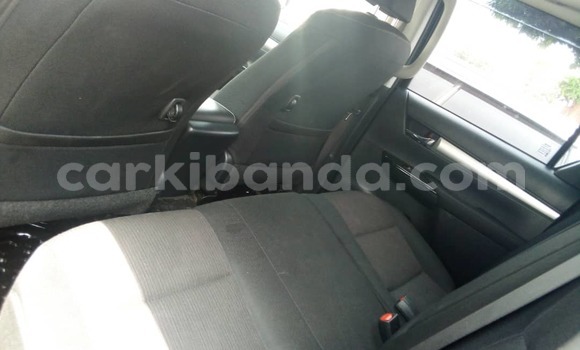 Nunua Ilio tumika Toyota RAV4 Nyeusi Gari ndani ya Kampala nchini Uganda Nunua Ilio tumika Toyota RAV4 Nyeusi Gari ndani ya Kampala nchini Uganda