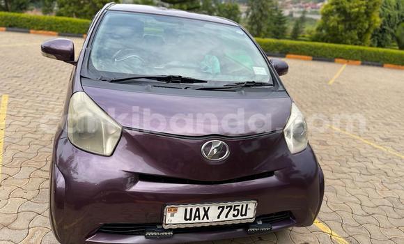 Gura Yakoze Toyota iQ Other Imodoka i Kampala mu Uganda Gura Yakoze Toyota iQ Other Imodoka i Kampala mu Uganda