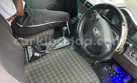 Gura Yakoze Toyota iQ Other Imodoka i Kampala mu Uganda Gura Yakoze Toyota iQ Other Imodoka i Kampala mu Uganda