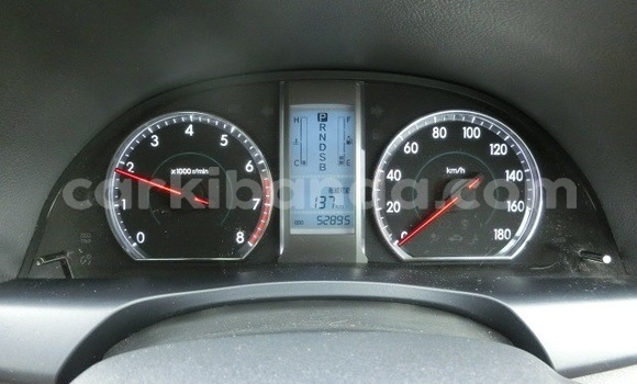 Gura Imported Toyota Premio Beige Imodoka i Kampala mu Uganda Gura Imported Toyota Premio Beige Imodoka i Kampala mu Uganda