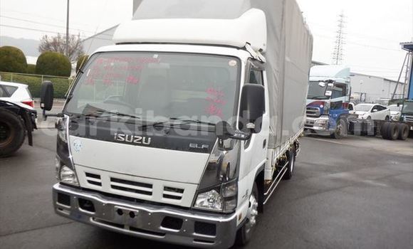 Acheter Occasion Utilitaire Isuzu Bighorn Blanc à Kampala, Ouganda