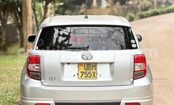 Nunua Ilio tumika Toyota IST Nyeupe Gari ndani ya Kampala nchini Uganda Nunua Ilio tumika Toyota IST Nyeupe Gari ndani ya Kampala nchini Uganda