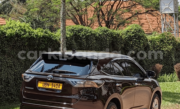 Nunua Ilio tumika Toyota Harrier Nyingine Gari ndani ya Kampala nchini Uganda Nunua Ilio tumika Toyota Harrier Nyingine Gari ndani ya Kampala nchini Uganda