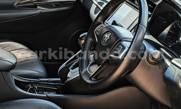 Nunua Ilio tumika Toyota Harrier Nyingine Gari ndani ya Kampala nchini Uganda Nunua Ilio tumika Toyota Harrier Nyingine Gari ndani ya Kampala nchini Uganda