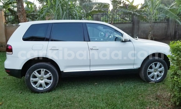 Buy Used Volkswagen Touareg White Car in Kampala in Uganda Buy Used Volkswagen Touareg White Car in Kampala in Uganda
