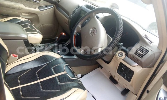 Nunua Ilio tumika Toyota Land Cruiser Prado Nyingine Gari ndani ya Kampala nchini Uganda Nunua Ilio tumika Toyota Land Cruiser Prado Nyingine Gari ndani ya Kampala nchini Uganda