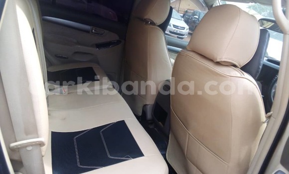 Nunua Ilio tumika Toyota Land Cruiser Prado Nyingine Gari ndani ya Kampala nchini Uganda Nunua Ilio tumika Toyota Land Cruiser Prado Nyingine Gari ndani ya Kampala nchini Uganda