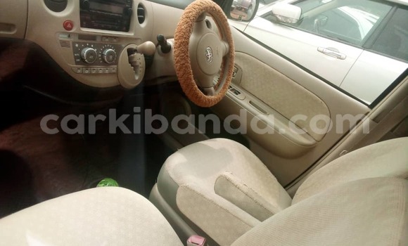 Gura Yakoze Toyota Sienta White Imodoka i Kampala mu Uganda Gura Yakoze Toyota Sienta White Imodoka i Kampala mu Uganda