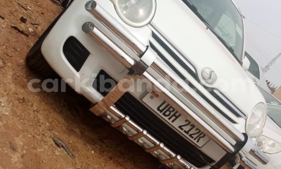 Gura Yakoze Toyota Sienta White Imodoka i Kampala mu Uganda Gura Yakoze Toyota Sienta White Imodoka i Kampala mu Uganda
