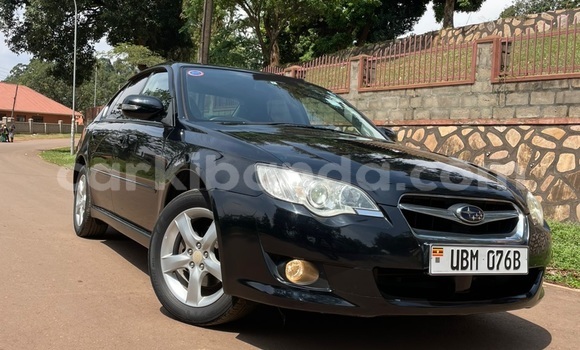 Gura Yakoze Subaru Legacy Black Imodoka i Kampala mu Uganda Gura Yakoze Subaru Legacy Black Imodoka i Kampala mu Uganda