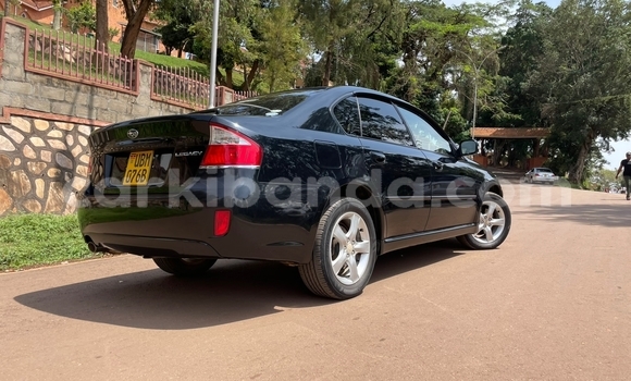 Gura Yakoze Subaru Legacy Black Imodoka i Kampala mu Uganda Gura Yakoze Subaru Legacy Black Imodoka i Kampala mu Uganda