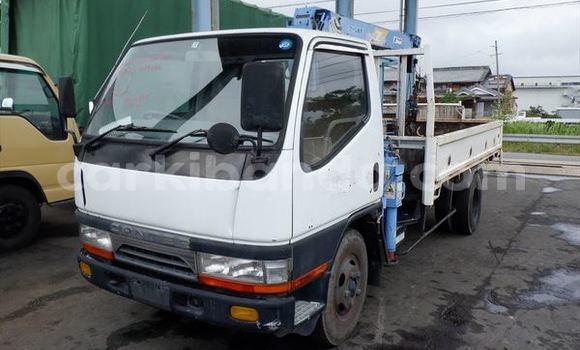 Buy Used Mitsubishi Van White Truck in Kampala in Uganda Buy Used Mitsubishi Van White Truck in Kampala in Uganda