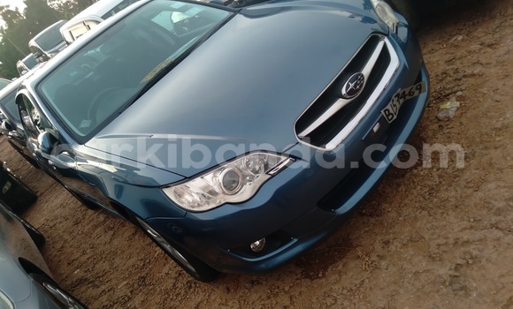 Gura Yakoze Subaru Legacy Blue Imodoka i Kampala mu Uganda Gura Yakoze Subaru Legacy Blue Imodoka i Kampala mu Uganda