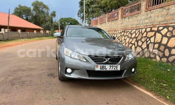 Gura Yakoze Toyota Mark X Silver Imodoka i Kampala mu Uganda Gura Yakoze Toyota Mark X Silver Imodoka i Kampala mu Uganda