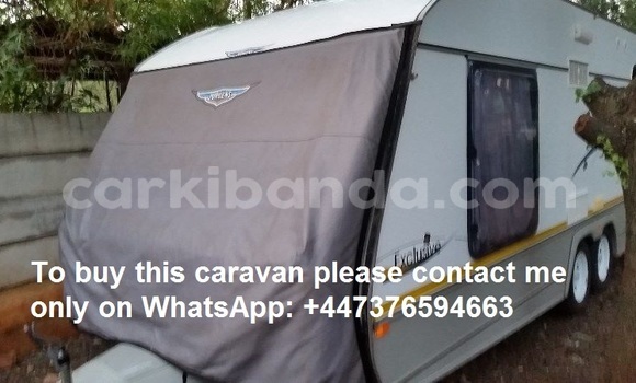 Nunua Ilio tumika Toyota Land Cruiser Nyeupe Gari ndani ya Kampala nchini Uganda