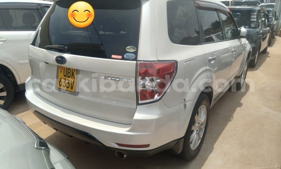 Gura Yakoze Subaru Forester White Imodoka i Kampala mu Uganda Gura Yakoze Subaru Forester White Imodoka i Kampala mu Uganda