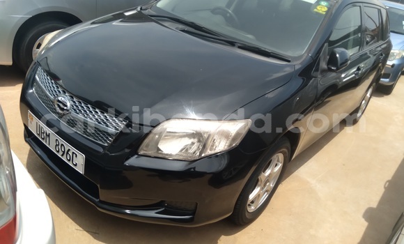 Acheter Occasion Voiture Toyota Fielder Noir à Kampala, Ouganda