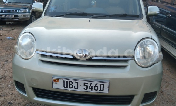 Gura Yakoze Toyota Sienta Other Imodoka i Kampala mu Uganda Gura Yakoze Toyota Sienta Other Imodoka i Kampala mu Uganda