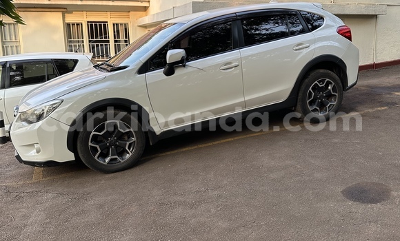 Gura Yakoze Subaru XV White Imodoka i Kampala mu Uganda