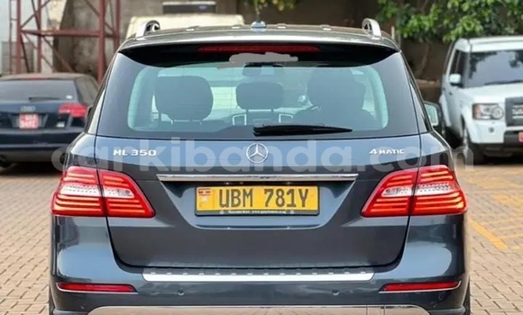 Gura Yakoze Mercedes‒Benz ML–Class Black Imodoka i Kampala mu Uganda Gura Yakoze Mercedes‒Benz ML–Class Black Imodoka i Kampala mu Uganda