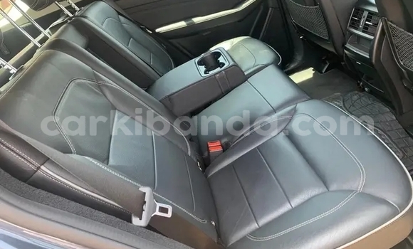 Gura Yakoze Mercedes‒Benz ML–Class Black Imodoka i Kampala mu Uganda Gura Yakoze Mercedes‒Benz ML–Class Black Imodoka i Kampala mu Uganda