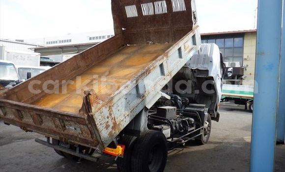 Buy Used Hino Ranger White Truck in Kampala in Uganda Buy Used Hino Ranger White Truck in Kampala in Uganda