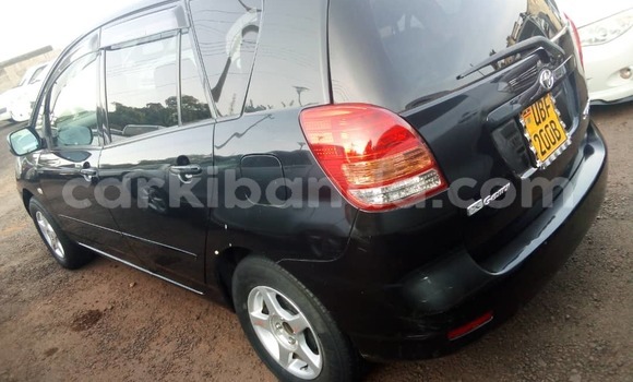 Gura Yakoze Toyota Spacio Black Imodoka i Kampala mu Uganda Gura Yakoze Toyota Spacio Black Imodoka i Kampala mu Uganda