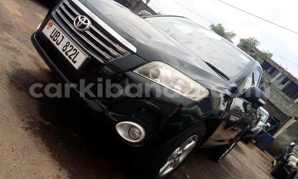 Nunua Ilio tumika Toyota Vanguard Nyeusi Gari ndani ya Kampala nchini Uganda Nunua Ilio tumika Toyota Vanguard Nyeusi Gari ndani ya Kampala nchini Uganda