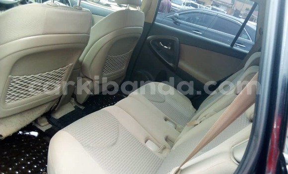 Nunua Ilio tumika Toyota Vanguard Nyeusi Gari ndani ya Kampala nchini Uganda Nunua Ilio tumika Toyota Vanguard Nyeusi Gari ndani ya Kampala nchini Uganda