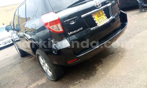 Nunua Ilio tumika Toyota Vanguard Nyeusi Gari ndani ya Kampala nchini Uganda Nunua Ilio tumika Toyota Vanguard Nyeusi Gari ndani ya Kampala nchini Uganda