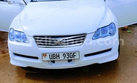 Nunua Ilio tumika Toyota Mark X Nyeupe Gari ndani ya Kampala nchini Uganda Nunua Ilio tumika Toyota Mark X Nyeupe Gari ndani ya Kampala nchini Uganda
