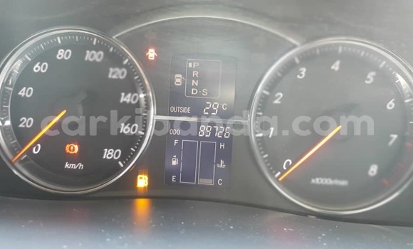 Nunua Ilio tumika Toyota Mark X Nyeupe Gari ndani ya Kampala nchini Uganda Nunua Ilio tumika Toyota Mark X Nyeupe Gari ndani ya Kampala nchini Uganda