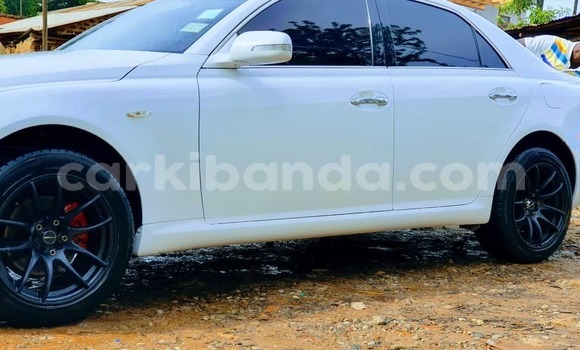 Nunua Ilio tumika Toyota Mark X Nyeupe Gari ndani ya Kampala nchini Uganda Nunua Ilio tumika Toyota Mark X Nyeupe Gari ndani ya Kampala nchini Uganda