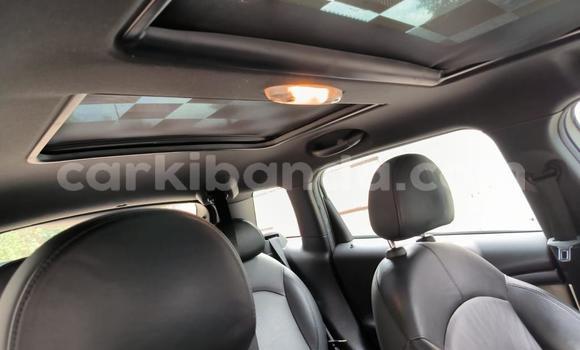 Gura Yakoze Toyota Alphard White Imodoka i Kampala mu Uganda Gura Yakoze Toyota Alphard White Imodoka i Kampala mu Uganda