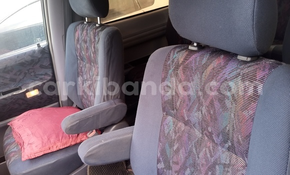 Gura Yakoze Toyota Noah Blue Imodoka i Kampala mu Uganda Gura Yakoze Toyota Noah Blue Imodoka i Kampala mu Uganda