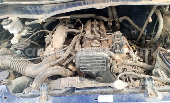 Gura Yakoze Toyota Noah Blue Imodoka i Kampala mu Uganda Gura Yakoze Toyota Noah Blue Imodoka i Kampala mu Uganda